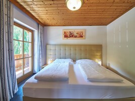 Casa Grand, vistas a la montaña | Cortinas opacas, tabla de planchar con plancha, wifi gratis