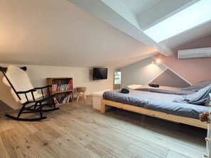4 Schlafzimmer, Schreibtisch, Bügeleisen/Bügelbrett, Reisekinderbett