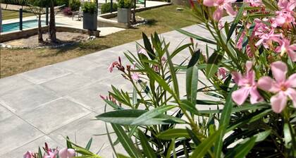 Villa d'exception avec piscine, grand jardin et loisir pour enfants