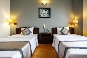 Superior Twin Room, City View | Desk, free WiFi