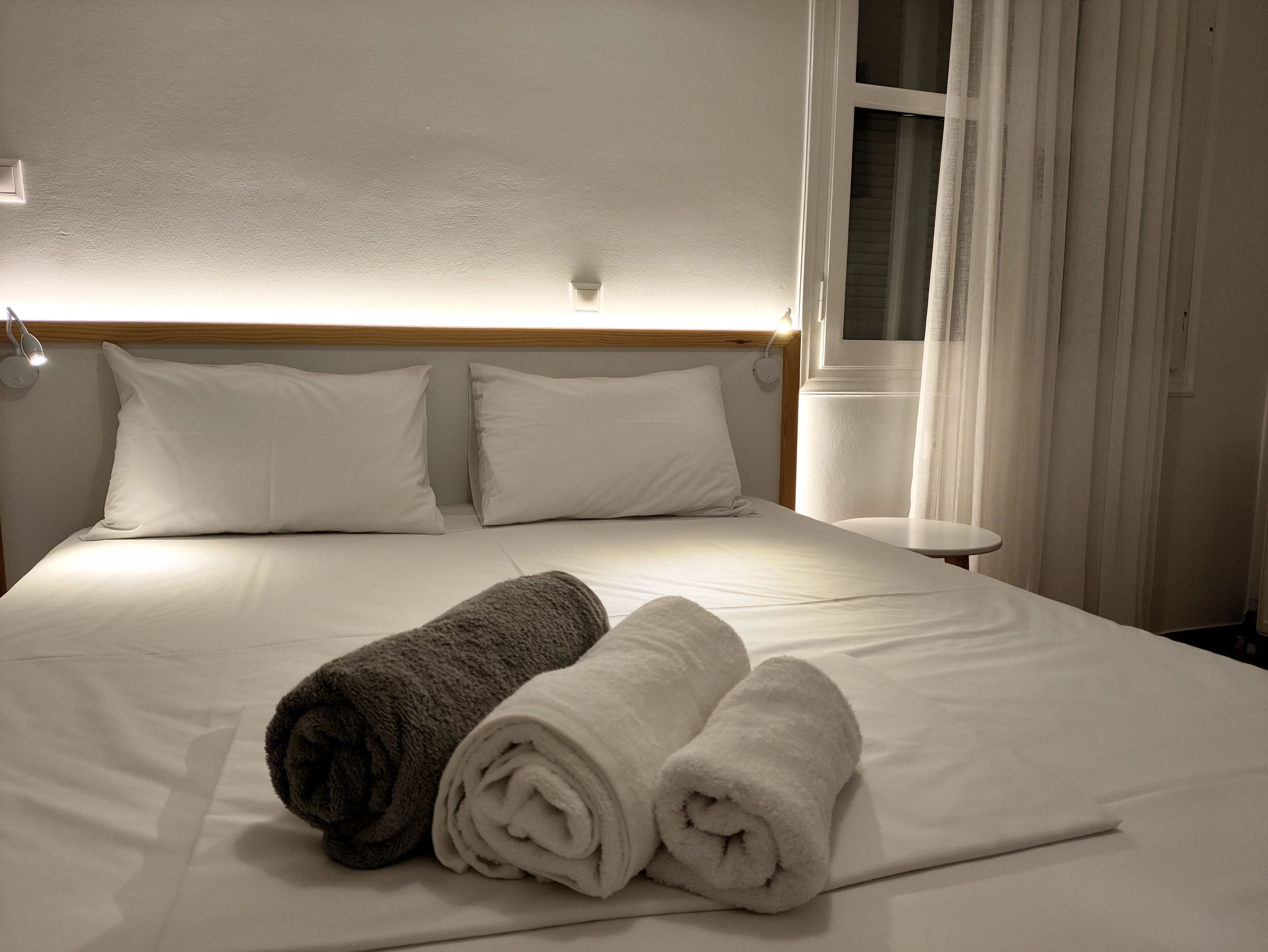 Comfort appartement | Geluiddichte muren, een strijkplank/strijkijzer