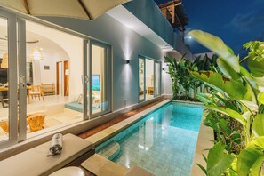 Villa – deluxe, bakgårdsutsikt | Terrasse/patio