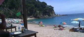 HOLIDAY VILLA 4 KM FROM THE BEACH (FAMILIES) PRIVATE POOL 12 PAX