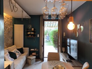 Smart TV, video library