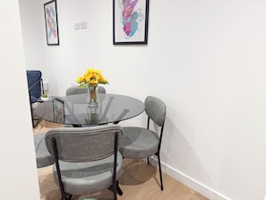 Apartment, 1 Bedroom (The Old Bank Apartments 2) | In-room dining - The Old Bank Apartments (St Neots)