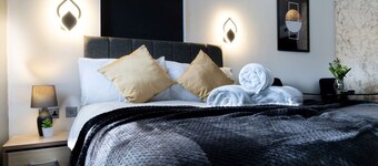 Midsummer Studios and Apartments