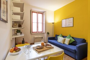 TV - Magenta, 45 - Fashion and Movida in the middle of downtown. (Milano)