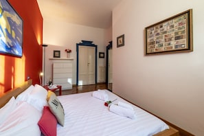 1 chambre, fer et planche à repasser, Wi-Fi, draps fournis