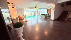 ด้านหน้าที่พัก