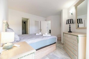 2 Schlafzimmer, Bügeleisen/Bügelbrett, kostenloses WLAN, Bettwäsche