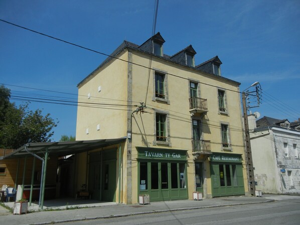 Front of property - TAVARN TY GAR (Hennebont)