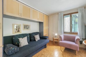 21 inci televisyen skrin rata dengan digital 