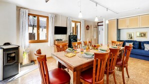 อพาร์ทเมนท์สำหรับครอบครัว, 1 ห้องนอน, 2 ห้องน้ำ, ติดภูเขา (Casa Andy 1 Val Lavizzara with Views) | ร้านอาหาร