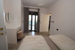 4 soverom, strykejern/-brett, wi-fi (inkludert) og sengetøy