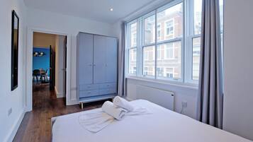 Apartment, 2 Bedrooms | Iron/ironing board, free WiFi