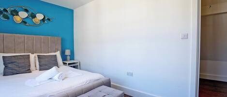 Apartment, 1 Bedroom | 2 bedrooms, iron/ironing board, free WiFi
