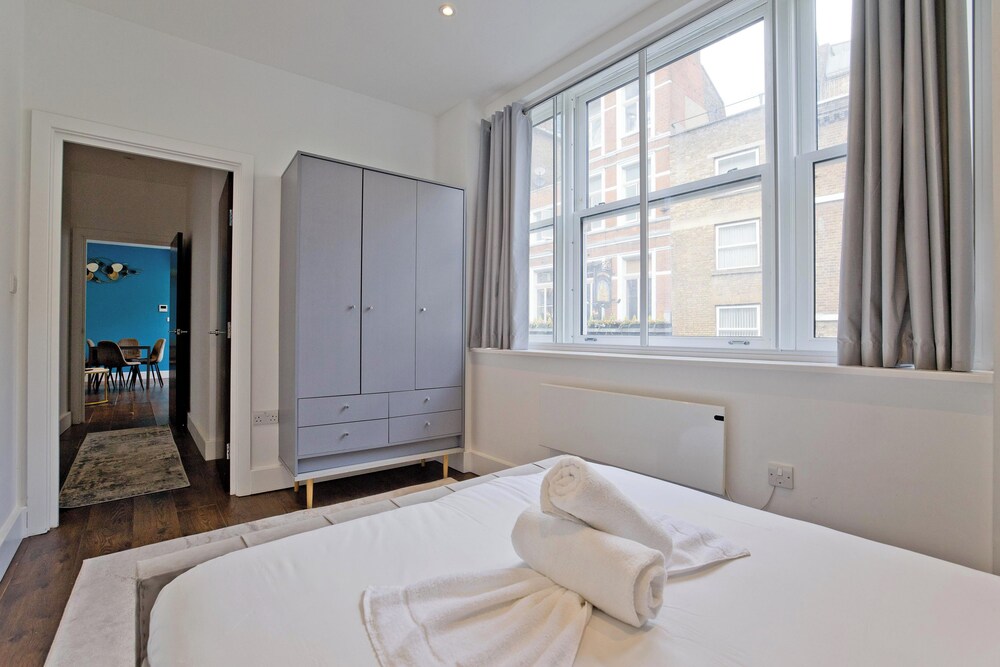 Imperial Middlesex Street Apartments photo 6
