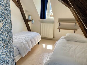 2 chambres, bureau, lit parapluie, Wi-Fi gratuit