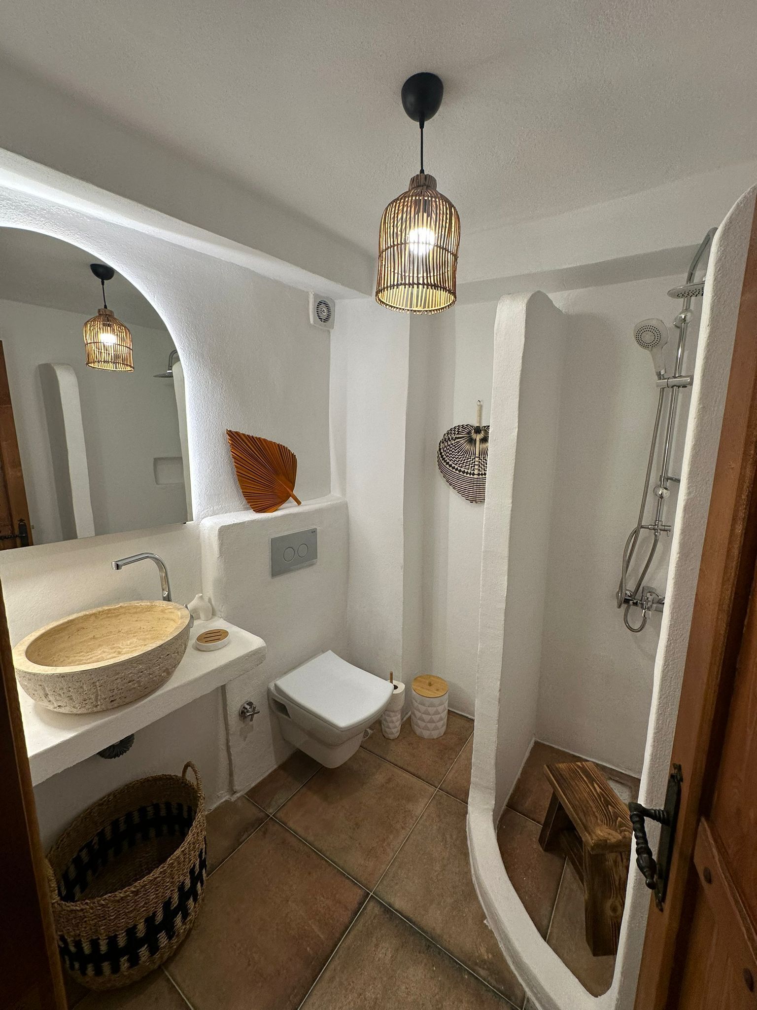 Tremannsrom – executive | Skrivebord for bærbar PC, strykejern/-brett og wi-fi (inkludert)