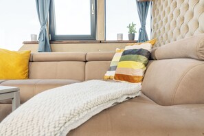 Tv, pejs, stereoanlæg