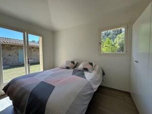 4 soverom, strykejern/-brett og wi-fi (inkludert)