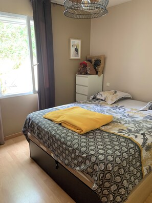 3 chambres, fer et planche à repasser, Wi-Fi