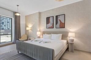 1 bedroom, desk, iron/ironing board, travel cot - Exceptional 1-bedroom with pool view in Downtown (Dubai)