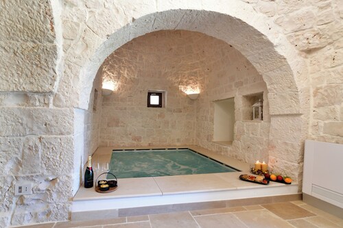 Lamarossa Trulli & Suites
