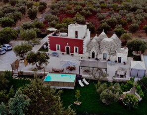 Front of property - Lamarossa Trulli & Suites (Monopoli)