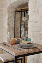 Camera familiare, patio, vista giardino | Lenzuola Frette, biancheria da letto di alta qualità