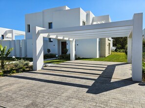 Exterior - New four bedroom villa with private pool (La Cala de Mijas)