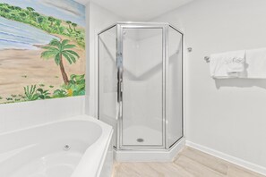 Signature Condo, 3 Bedrooms, Non Smoking, Kitchen | Bathroom - Lighthouse 307 (Gulf Shores)