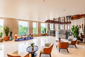 Lobby - Radisson Hotel Jamshedpur (Jamshedpur)