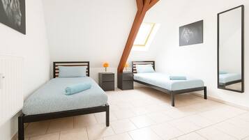 3 bedrooms, WiFi, bed sheets