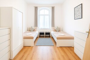 3 bedrooms, WiFi, bed sheets - Apartment Halle city center - 4 room, kitchen, bathroom (Halle (Saale))