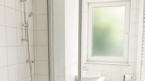 Uklassifisert bilde, 3 av 5, knapp