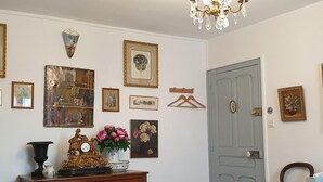 6 soverom, strykejern/-brett, reiseseng for barn og wi-fi (inkludert)