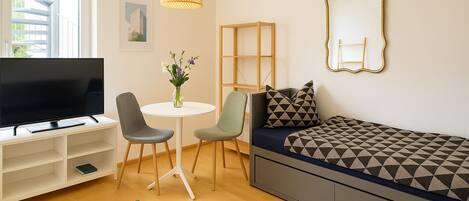 1 bedroom, WiFi, bed sheets