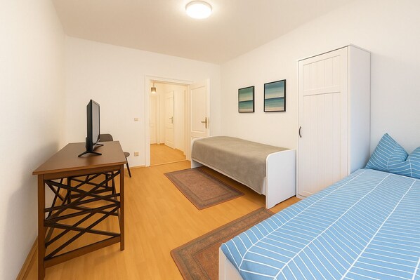 2 bedrooms, WiFi, bed sheets - Fitter's room Delitzsch center - 5 beds (Delitzsch)