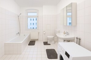 Bathroom - Fitter's room Delitzsch center - 5 beds (Delitzsch)