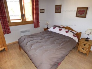 2 bedrooms