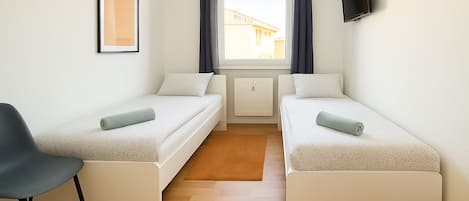 3 bedrooms, WiFi, bed sheets