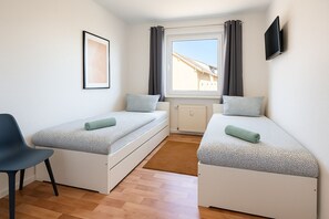 3 bedrooms, WiFi, bed sheets