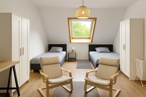 3 bedrooms, WiFi, bed sheets - House Delitzsch Holzstraße - 8 beds, parking lot (Delitzsch)