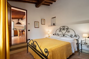 3 bedrooms, iron/ironing board, travel crib, free WiFi