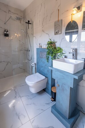 Habitación doble Deluxe, vista a la montaña | Baño