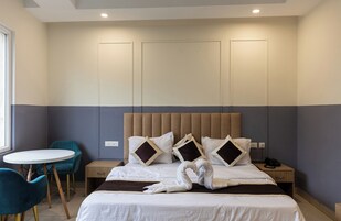 Deluxe Double Room | Free WiFi