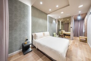 1 bedroom, premium bedding, down duvets, memory-foam beds
