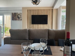 Interior - Infinity (Torremolinos)