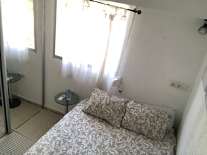 1 bedroom, iron/ironing board, free WiFi, bed sheets